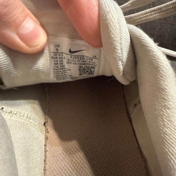 Nike air womens athletic shoes size 9 - Picture 8 of 8